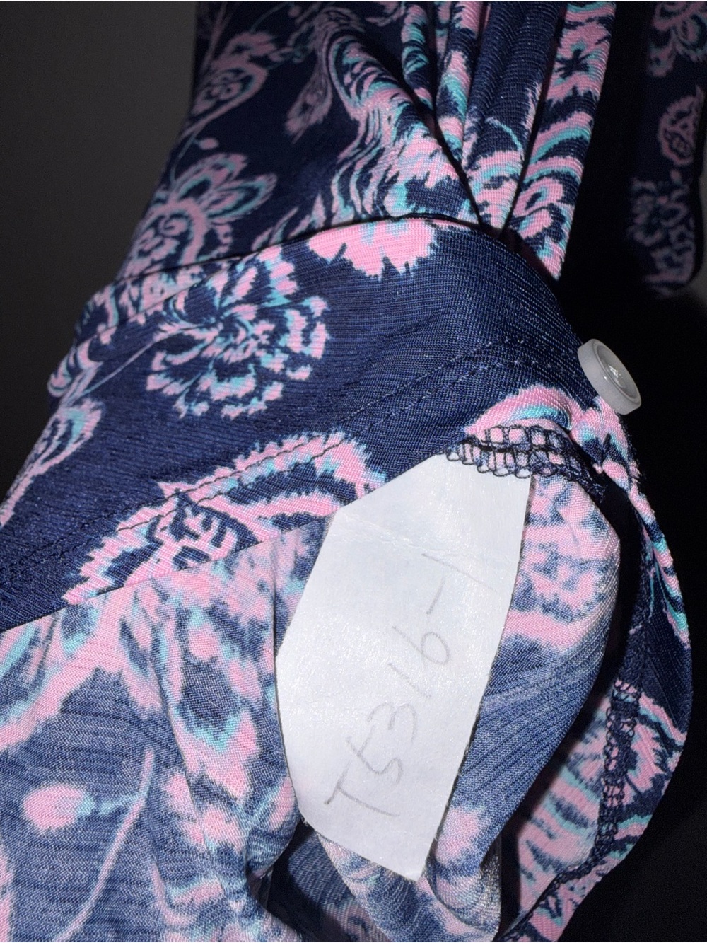NWOT Andree By Unit “The Lilly Paisley Blouse” Navy💙 w/Bright Blue🩵&Pink🩷 Small - Picture 6 of 8